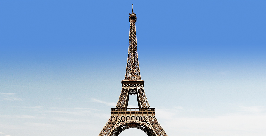 Эйфелева башня. Архитектура Парижа привлекает все больше туристов. Обновление и реконструкция знаковых построек.