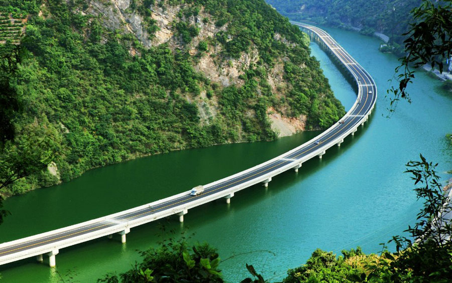 Over-Water Highway в Китае от Чена Ксингда