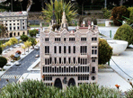 Дворец Гуэля, Барселона, Испания (1886-1889),  Антонио Гауди