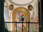 Филиппо Брунеллески.  Капелла Барборди (капелла Капони) в церкви Санта-Феличита. Флоренция, Италия. 1420 г.