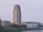 Ханс Коллхофф. Отель Lindner & Residence Main Plaza (Main Plaza Hotel). Франкфурт-на-Майне, Германия. (2002 г.)