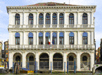 Фасад палаццо Долфин-Манин (Palazzo Dolfin Manin), Венеция, Италия, начато в 1536.  ЯКОПО ТАТТИ САНСОВИНО (TATTI  SANSOVINO)