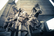 Монумент 1300 лет Болгарии. Фото: ladentdeloeil.net