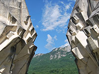 The Battle of Sutjeska Memorial Monument Complex. Фото: totallylost.eu