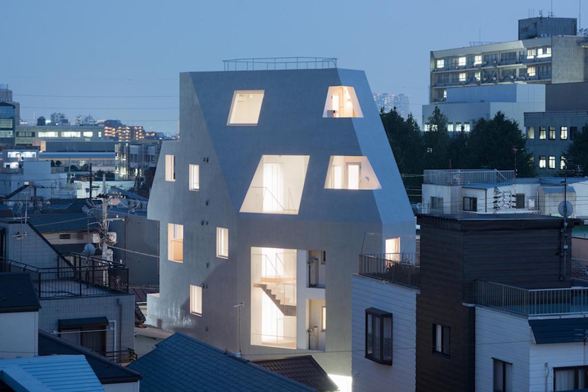 Kitasenzoku Apartment от Tomoyuki Kurokawa Architects