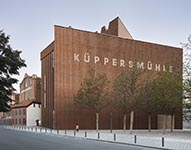 Кирпичный фасад Музей Кюпперсмюле. Фото © Simon Menges
