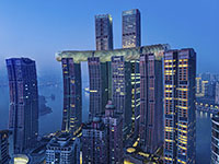 Моше Сафди. Многофункциональный комплекс Raffles City Chongqing - "горизонтальный небоскреб"