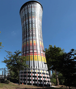 Torre Arcobaleno / Башня Радуги - "красочный керамический тотем" Милана