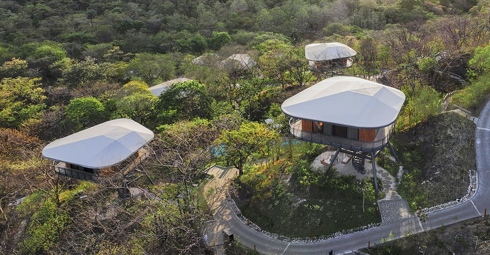 Зеленая архитектура - в Коста-Рике появился гостиничный комплекс, состоящий из "домиков на дереве"