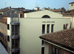 Марио Беллини. Два жилых дома в районе Брера. Милан, Италия. 1988-1993 гг.