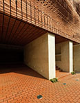Cloaked in Bricks Residential. Фото ©  Parham Taghioff