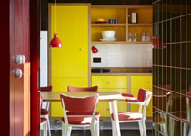 Сказочный дом художника Грейсона Перри в Англии.  Кухня. Фото©Jack Hobhouse