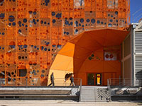 Оранжевый куб  в Лионе. Фото©Roland Halbe, Nicolas Borel