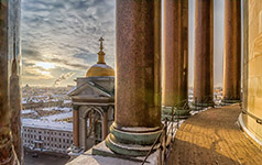 Колоннада Исаакиевского собора. Фото: rasfokus.ru